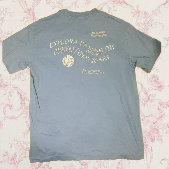 Light blue oversized graphic tshirt🌎🗺️ - Picture 1 of 5